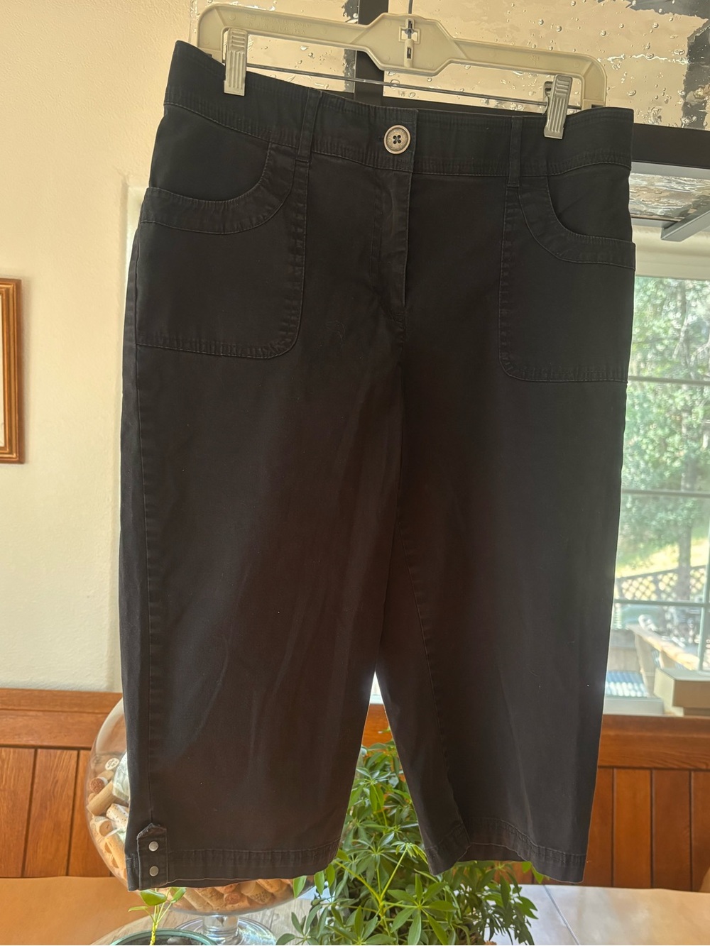 Vintage black capri pants from Counterparts - Picture 4 of 5
